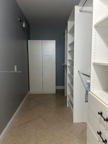 3255 NE 184th St 12215, Aventura, FL 33160