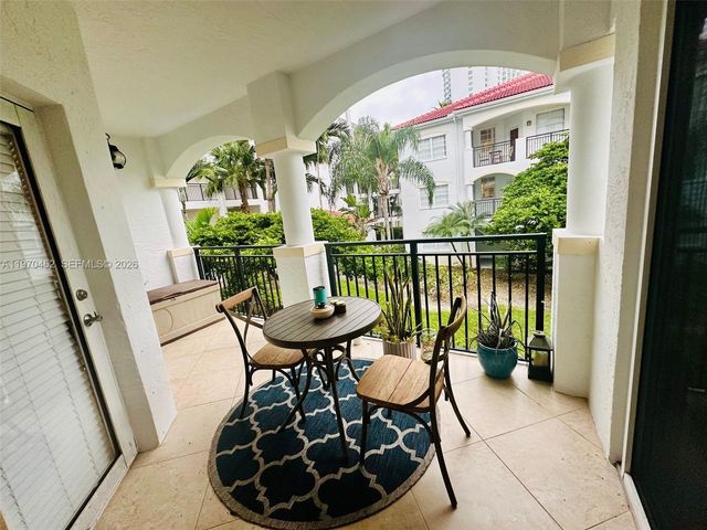 3255 NE 184th St 12215, Aventura, FL 33160