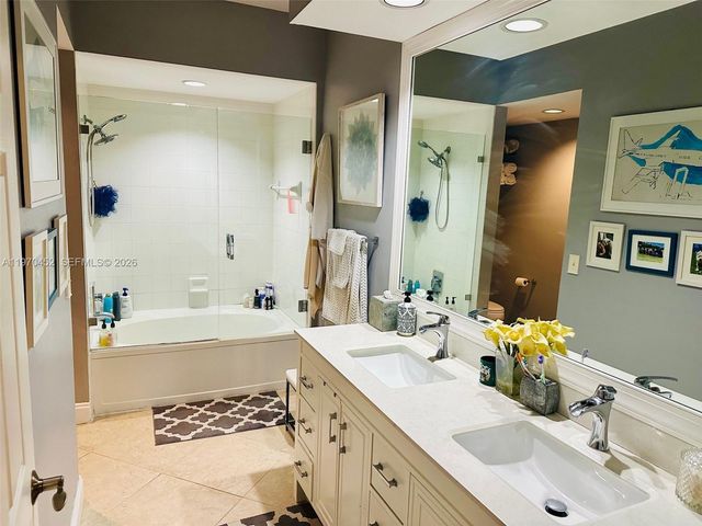 3255 NE 184th St 12215, Aventura, FL 33160