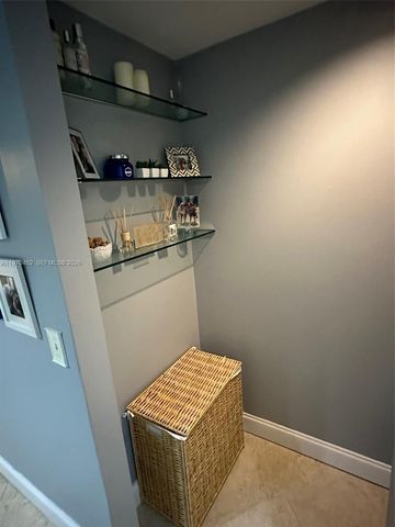 3255 NE 184th St 12215, Aventura, FL 33160