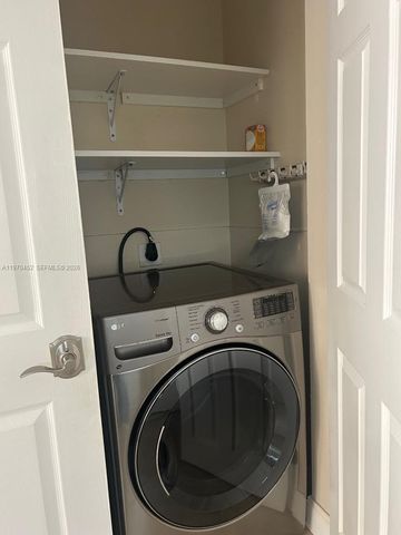 3255 NE 184th St 12215, Aventura, FL 33160