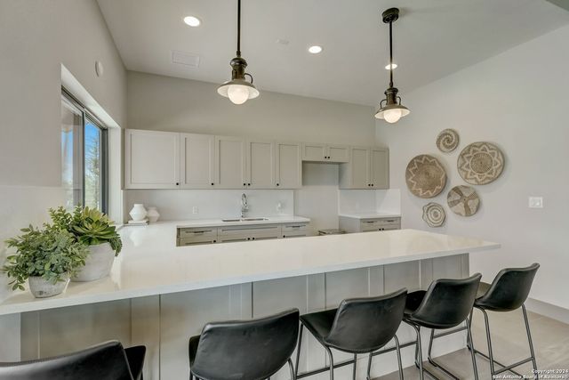 7111 Lower Crossing, San Antonio, TX 78252