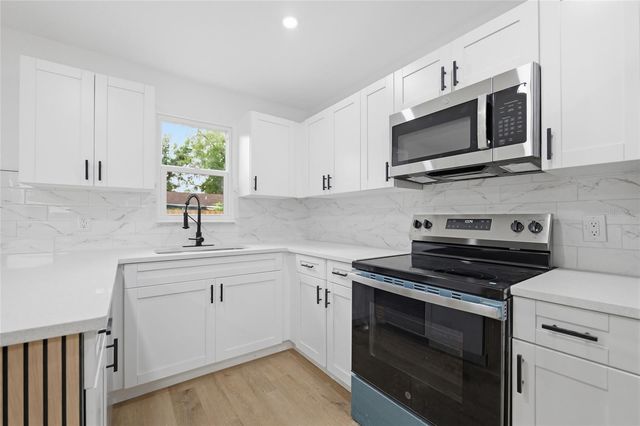 705 E 126TH AVENUE, Tampa, FL 33612