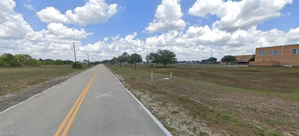 Image 3 of property listing at 1702 10th PL, Cape Coral, FL 33909