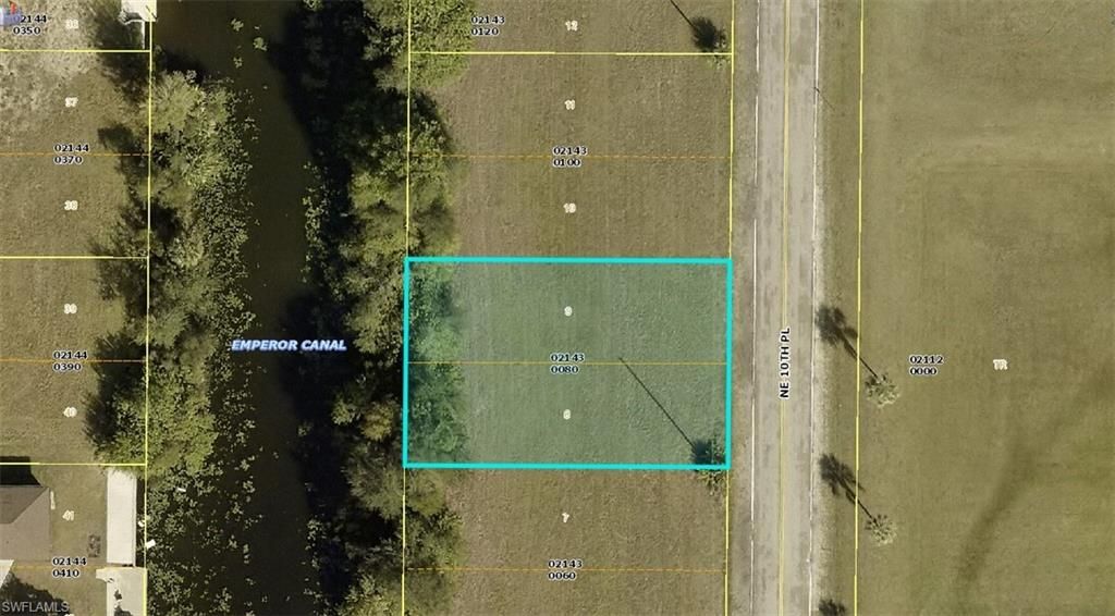 Image 6 of property listing at 1702 10th PL, Cape Coral, FL 33909