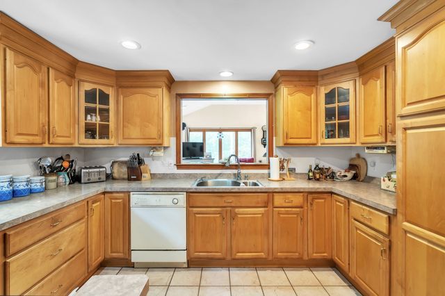 274 Great Road, Stow, MA 01775