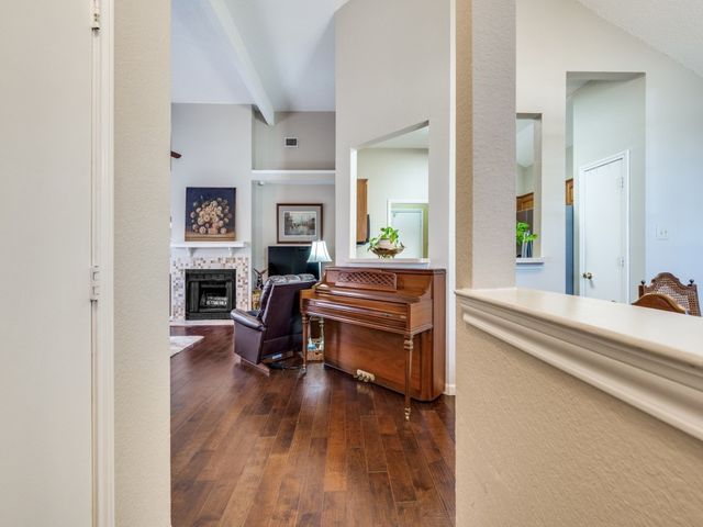 4321 Harvest Hill Road, Carrollton, TX 75010