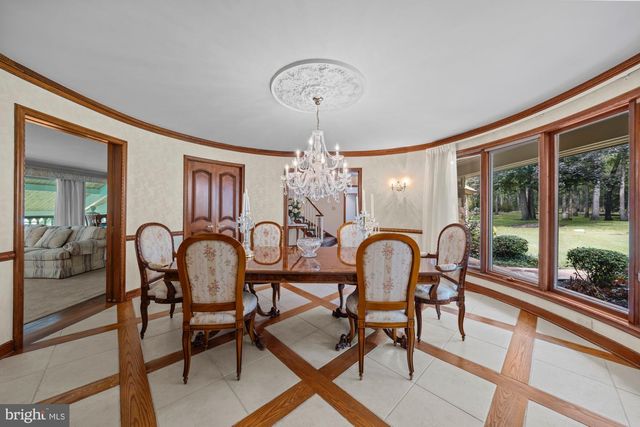 1528 MAYS LANDING RD, Hammonton, NJ 08037