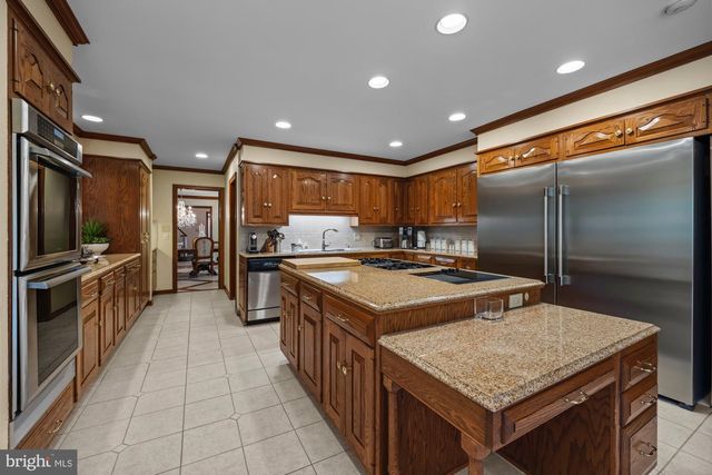 1528 MAYS LANDING RD, Hammonton, NJ 08037