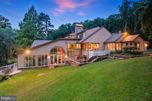 1528 MAYS LANDING RD, Hammonton, NJ 08037