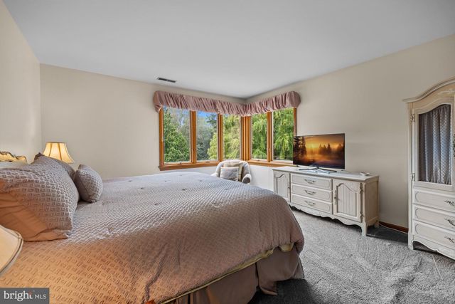 1528 MAYS LANDING RD, Hammonton, NJ 08037