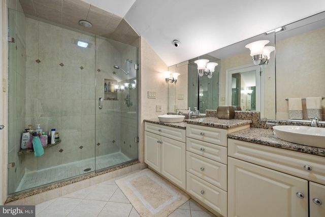 1528 MAYS LANDING RD, Hammonton, NJ 08037