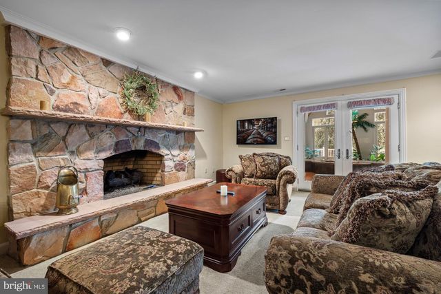 1528 MAYS LANDING RD, Hammonton, NJ 08037
