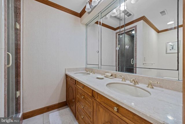 1528 MAYS LANDING RD, Hammonton, NJ 08037