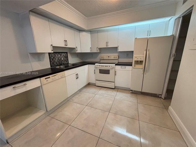 8810 SW 132nd Pl 203DN, Miami, FL 33186