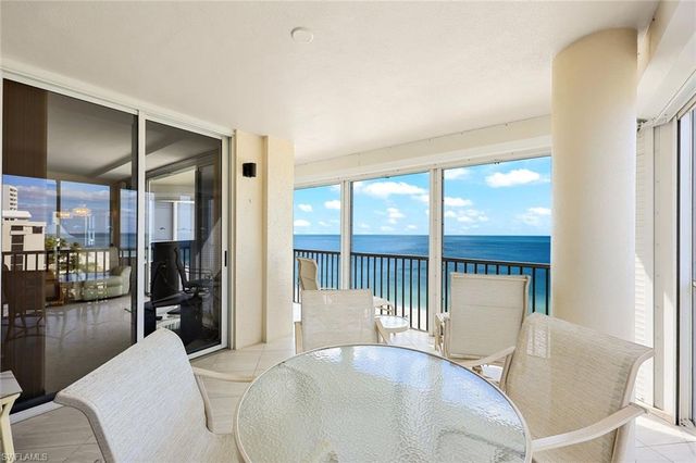 9577 Gulf Shore DR # 704, Naples, FL 34108
