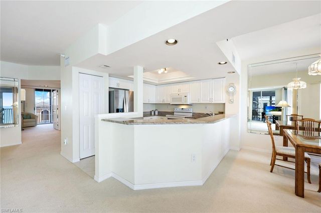 9577 Gulf Shore DR # 704, Naples, FL 34108