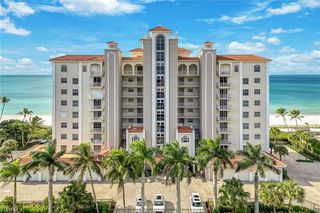 9577 Gulf Shore DR # 704, Naples, FL 34108