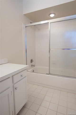 2677 Williamsburg Circle, Auburn Hills, MI 48326