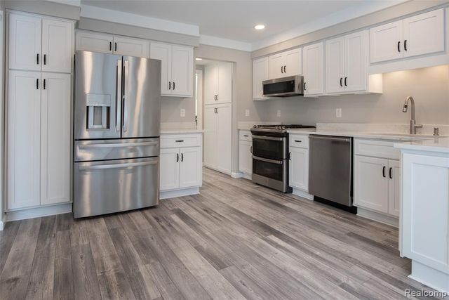 2677 Williamsburg Circle, Auburn Hills, MI 48326