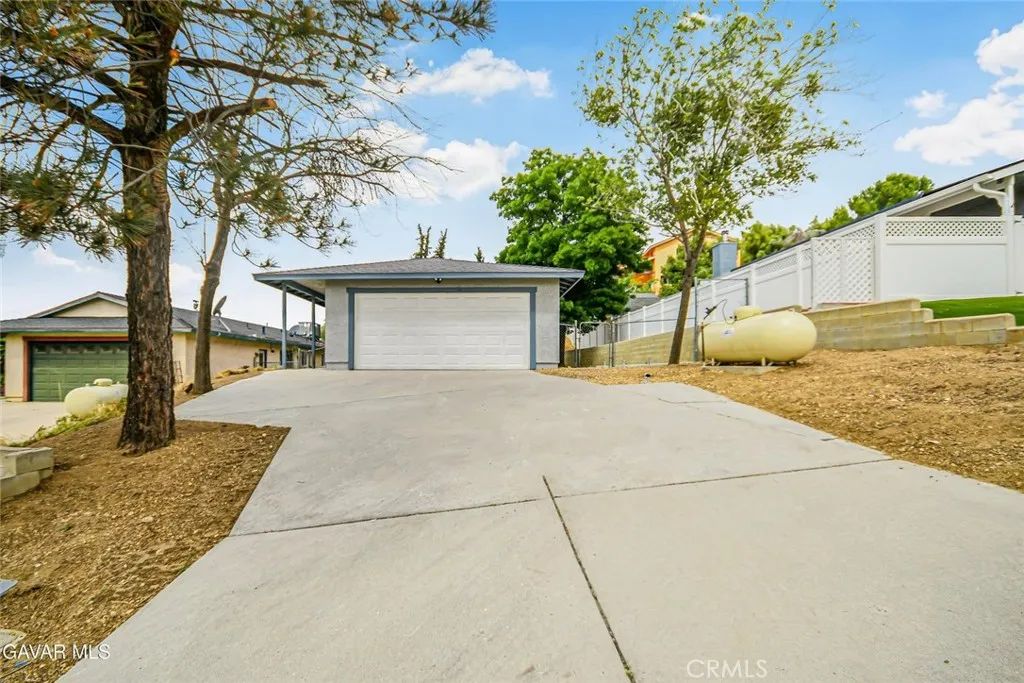 42823 Limeridge Drive, Lake Hughes, CA 93532