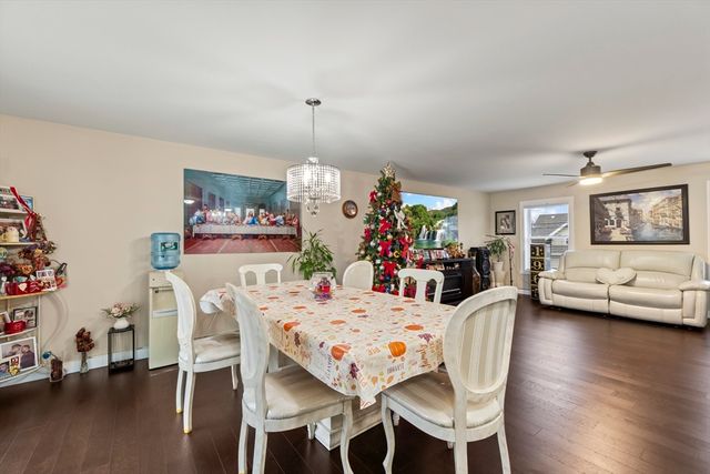 302 Oak Grove Avenue, Fall River, MA 02723