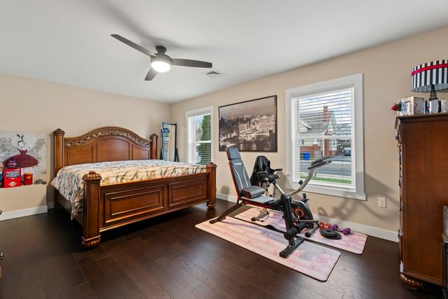 302 Oak Grove Avenue, Fall River, MA 02723