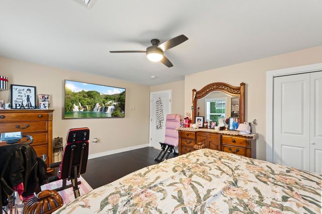 302 Oak Grove Avenue, Fall River, MA 02723