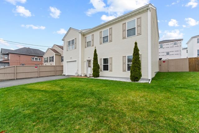 302 Oak Grove Avenue, Fall River, MA 02723