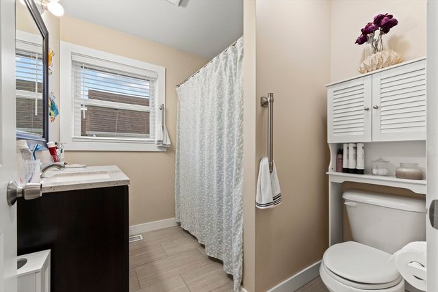 302 Oak Grove Avenue, Fall River, MA 02723