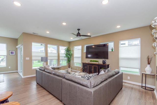1621 Glade Valley Drive, Washington Twp, OH 45458