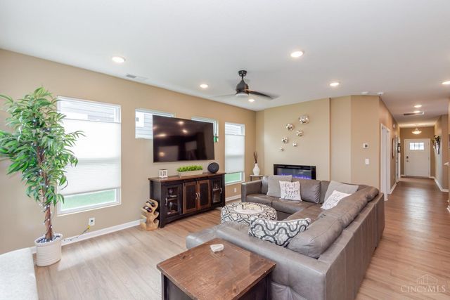 1621 Glade Valley Drive, Washington Twp, OH 45458