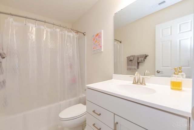 1621 Glade Valley Drive, Washington Twp, OH 45458