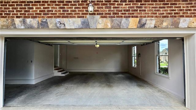 838 Natchez Valley Trace, Grayson, GA 30017