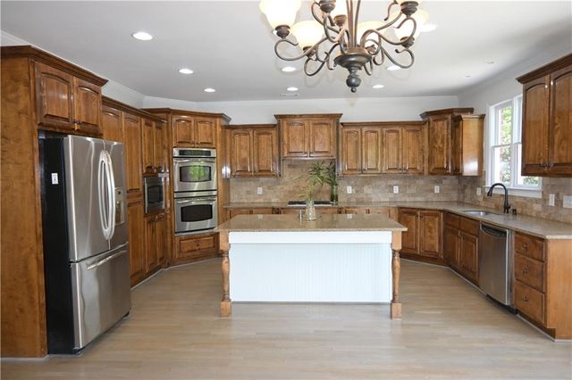 838 Natchez Valley Trace, Grayson, GA 30017