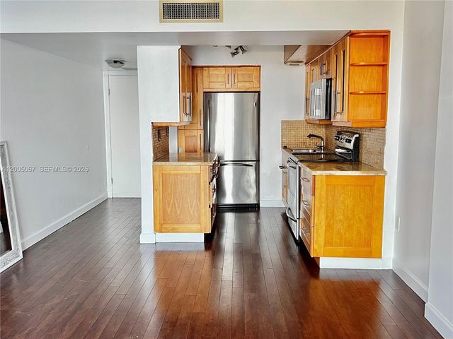 2841 NE 163rd Street 1007, North Miami Beach, FL 33160