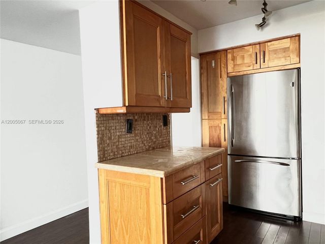 2841 NE 163rd Street 1007, North Miami Beach, FL 33160