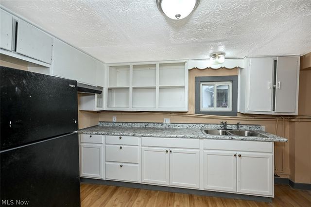 916 Abington Road, Akron, OH 44312