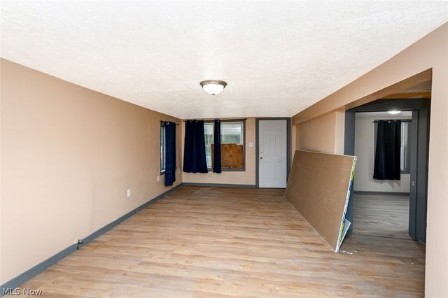 916 Abington Road, Akron, OH 44312