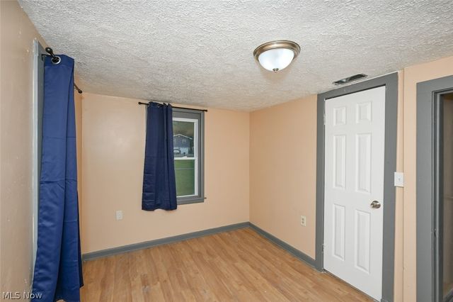 916 Abington Road, Akron, OH 44312