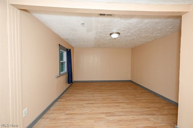 916 Abington Road, Akron, OH 44312