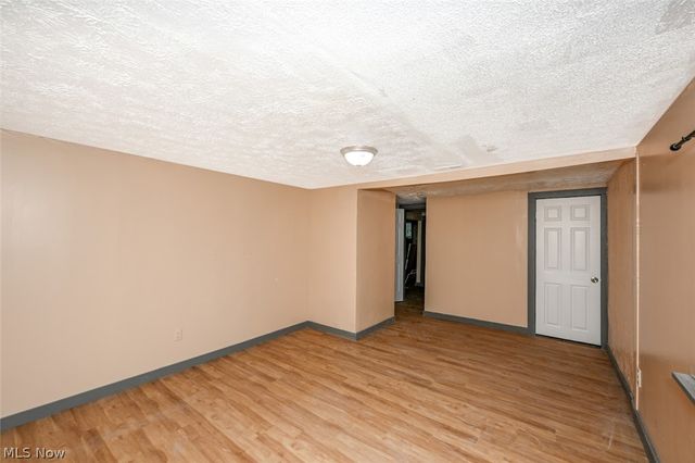 916 Abington Road, Akron, OH 44312