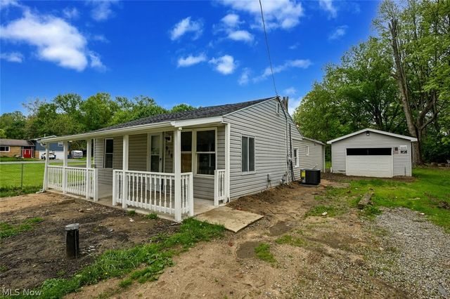 916 Abington Road, Akron, OH 44312