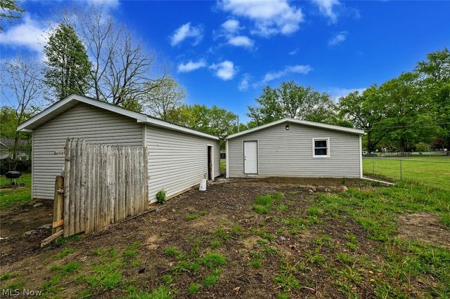 916 Abington Road, Akron, OH 44312