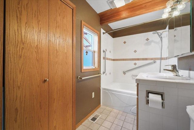 3303 E 35th Ave, Spokane, WA 99223