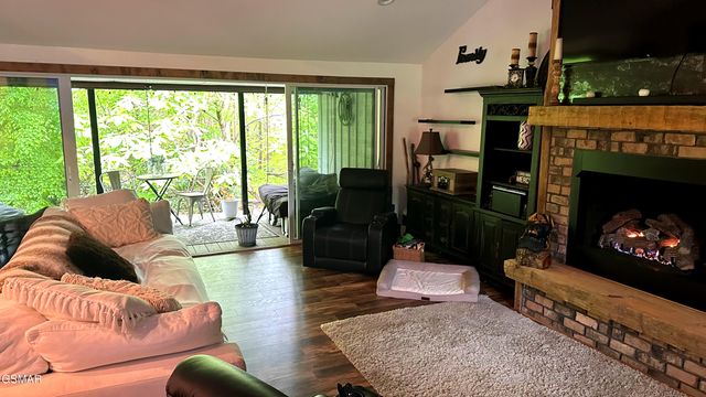 4445 Liberty Road, Cosby, TN 37722