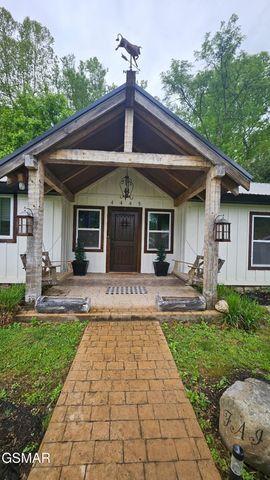 4445 Liberty Road, Cosby, TN 37722
