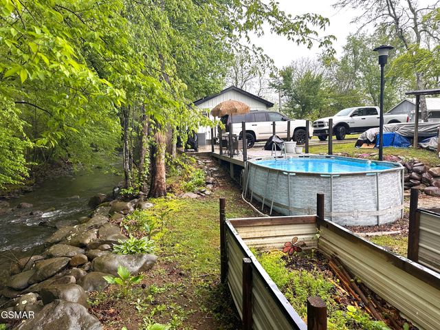 4445 Liberty Road, Cosby, TN 37722