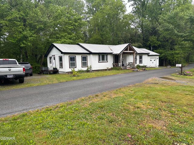4445 Liberty Road, Cosby, TN 37722