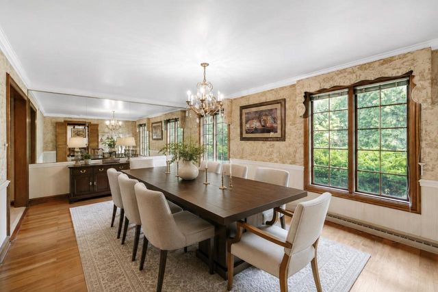 675 SUNSET CIRCLE, Green Bay, WI 54301